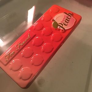 Sweet peach too faced palette